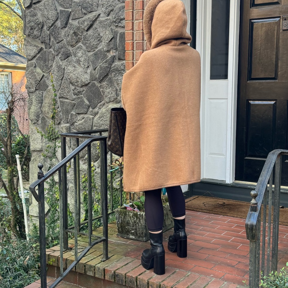 Fabulous Oversized Faux Fur Hooded Cap Jacket - Picture 7 of 7
